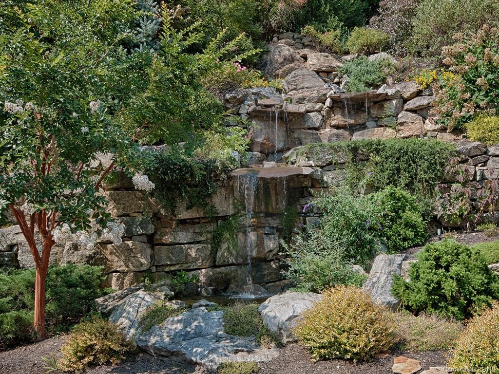 98 Raven Cliff Lane - Photo 3