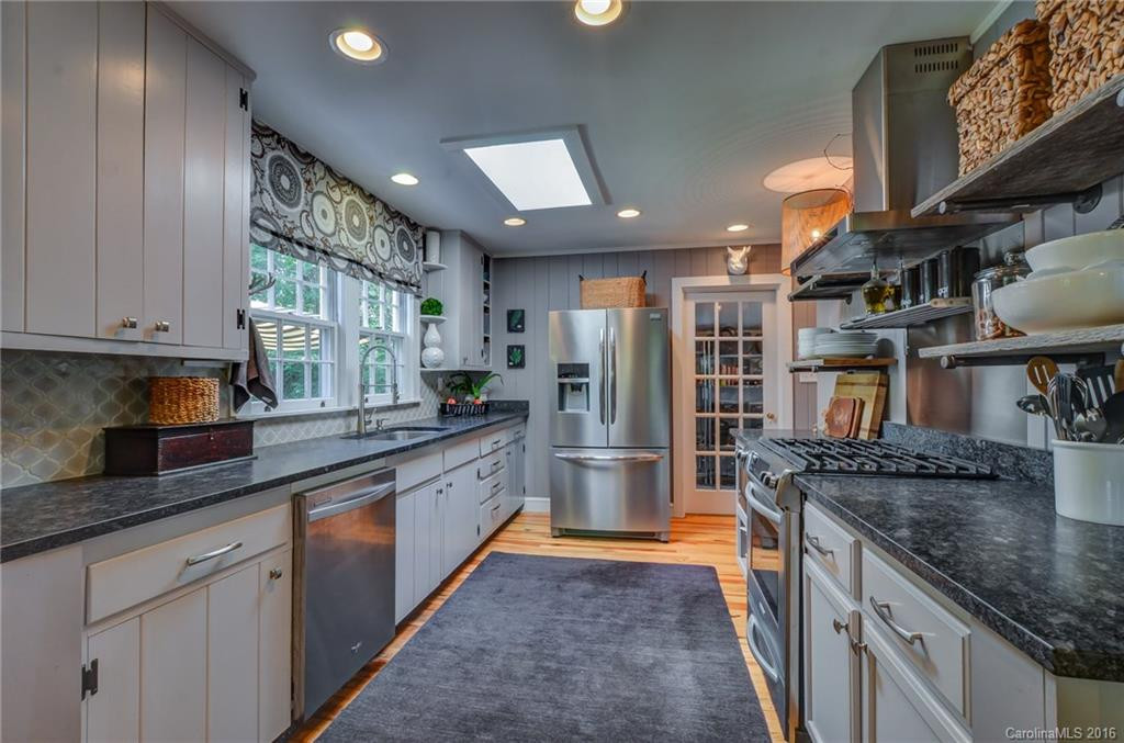 2 Spring Cove Road - Photo 2