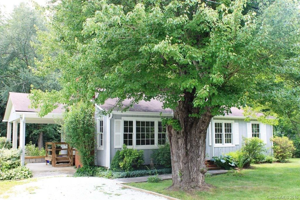 2119 Somerset Drive