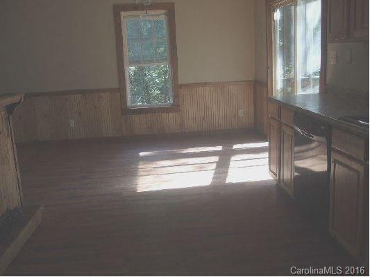 811 Rogers Cove Road - Photo 2