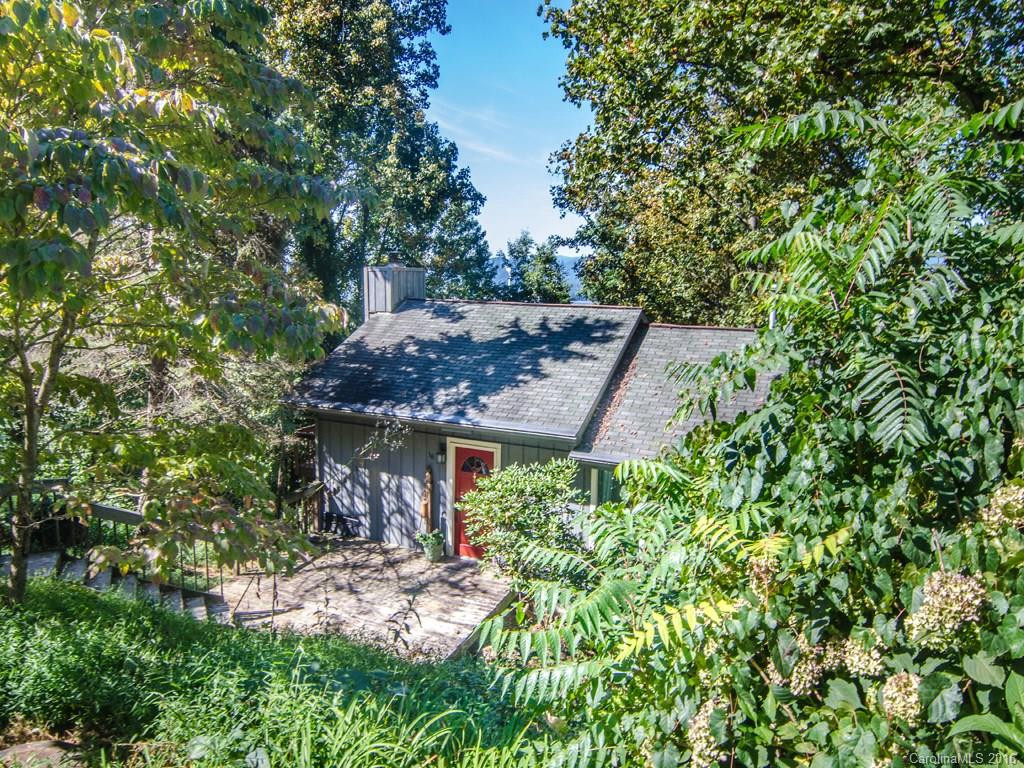 18 Breezeway Drive
