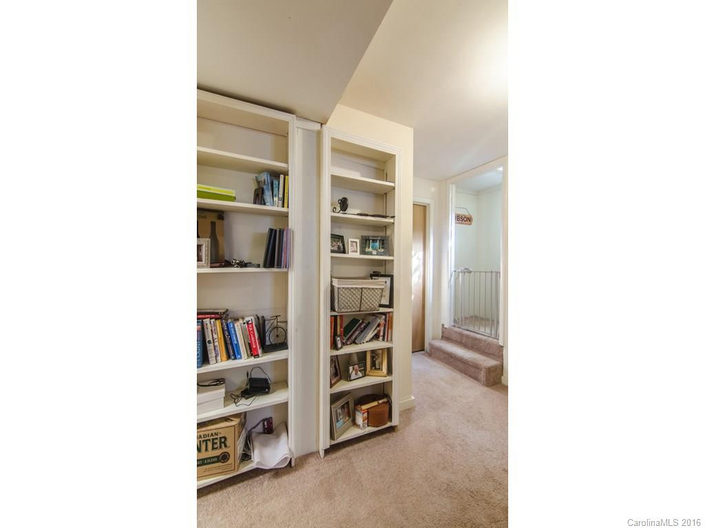 18 Breezeway Drive - Photo 14