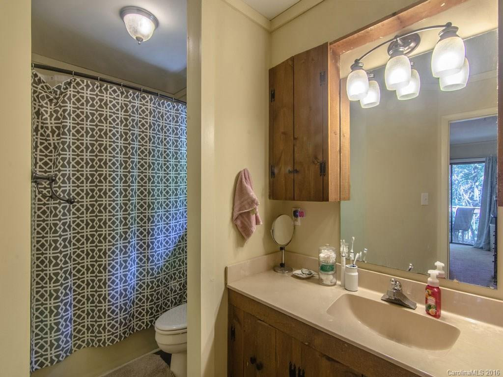 18 Breezeway Drive - Photo 10