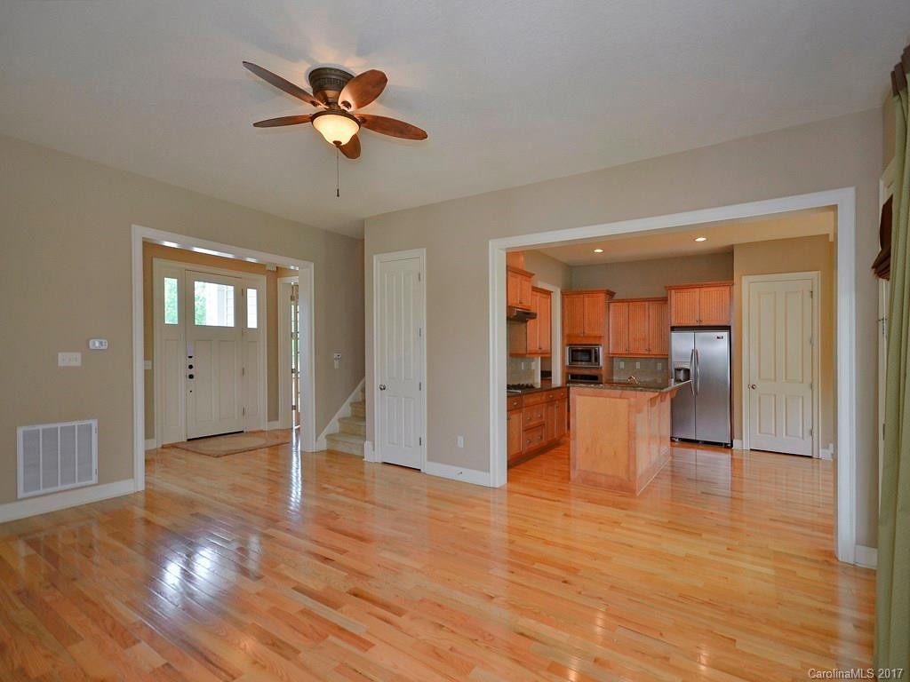 285 Hollabrook Parkway - Photo 5