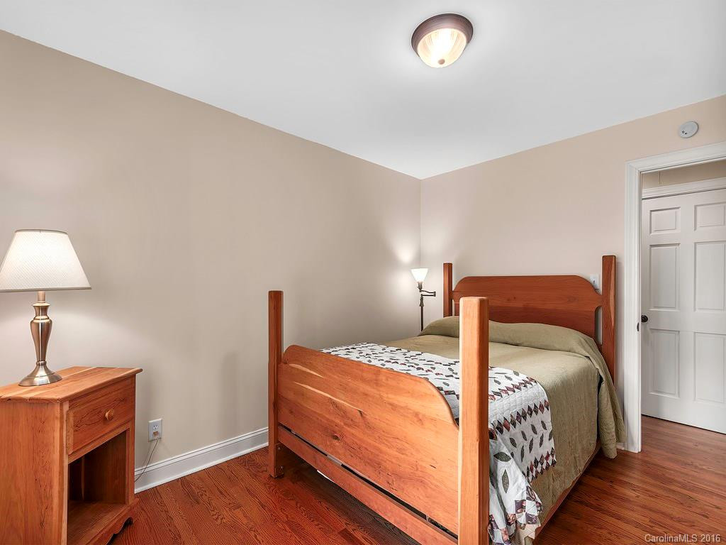 785 Hendersonville Road - Photo 11