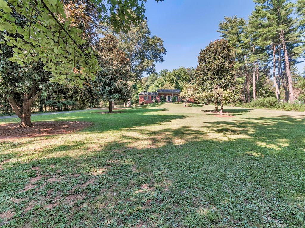 785 Hendersonville Road - Photo 16
