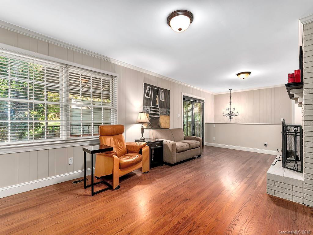 785 Hendersonville Road - Photo 4