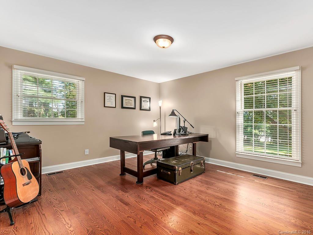 785 Hendersonville Road - Photo 10