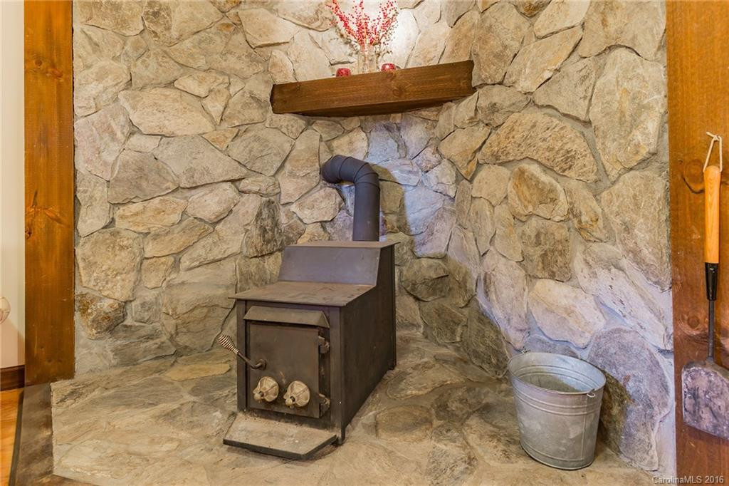 737 Setzer Cove Road - Photo 18