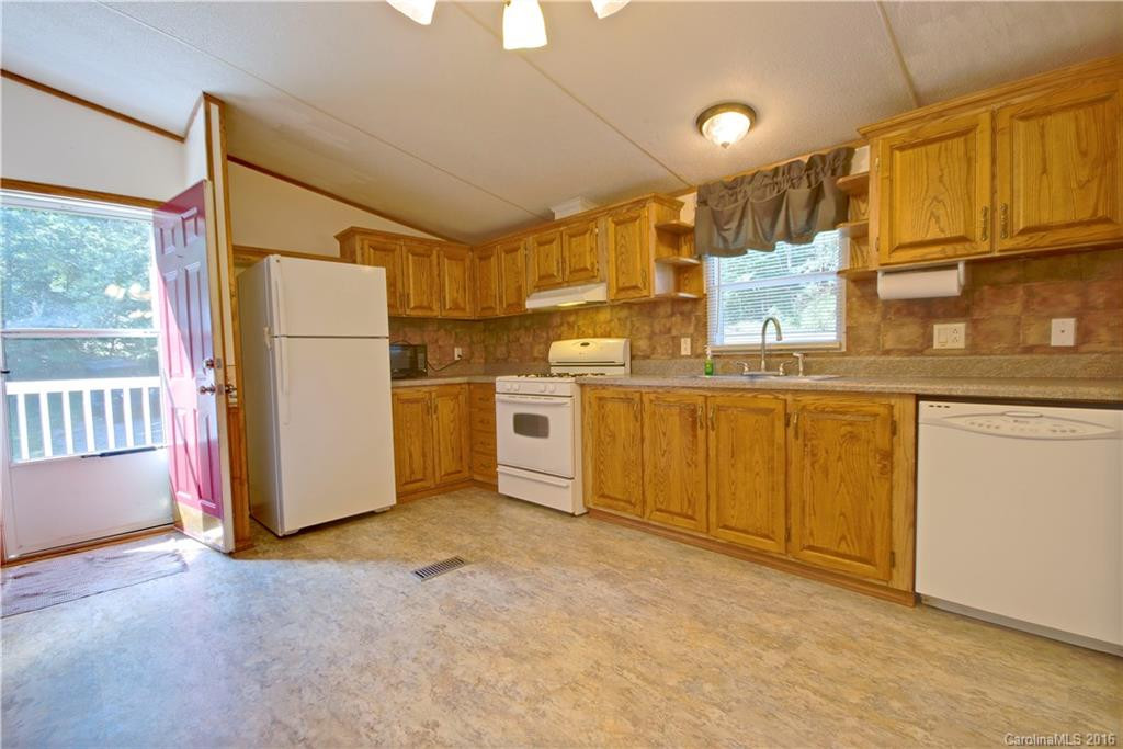 1700 Jeter Mountain Road - Photo 3