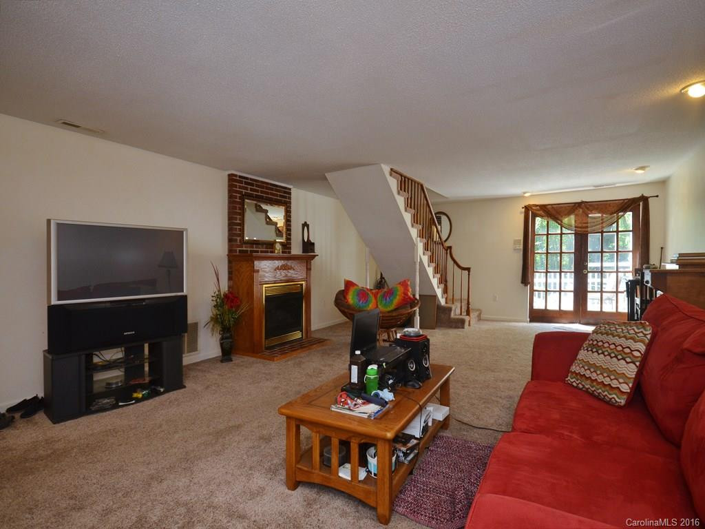 19 Heather Lane - Photo 15