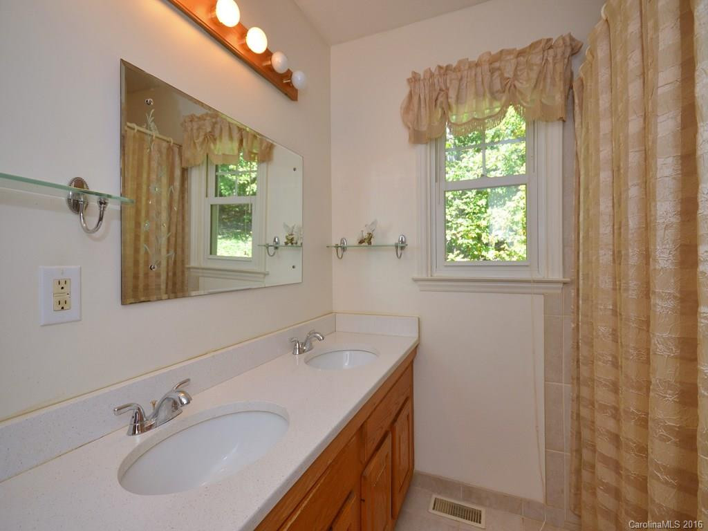 19 Heather Lane - Photo 9
