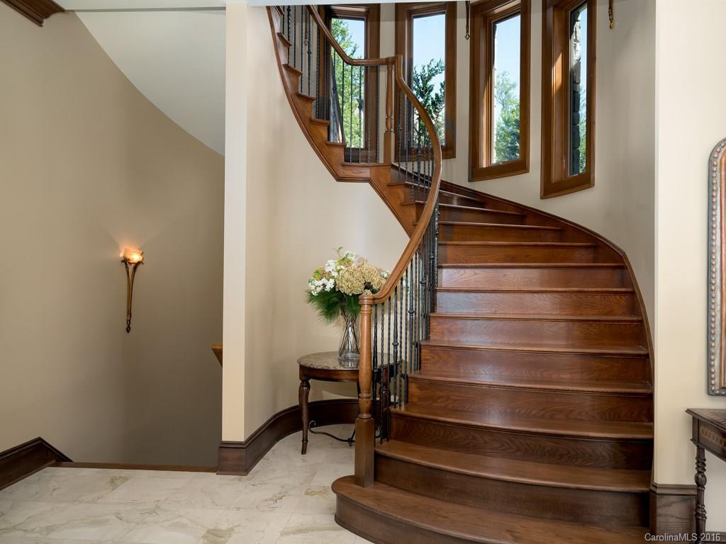 633 Altamont View - Photo 14