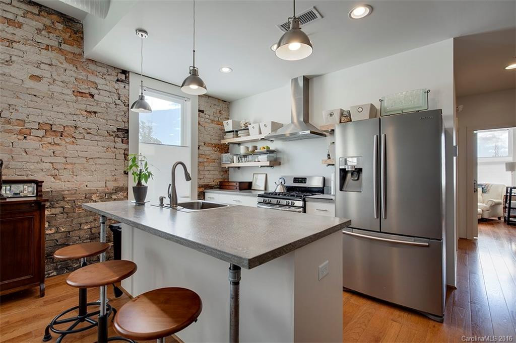 23 Broad Street #201 - Photo 3