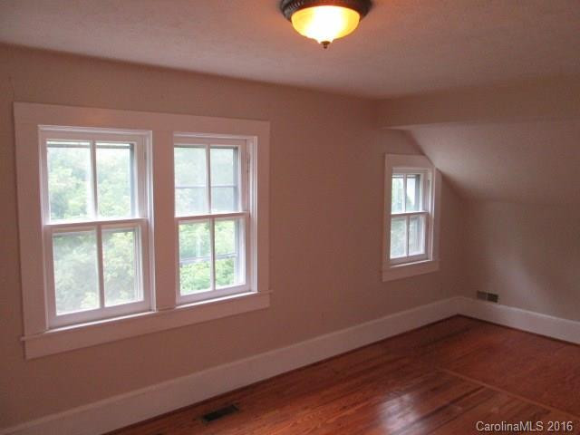 1154 Jonathan Creek Road - Photo 13