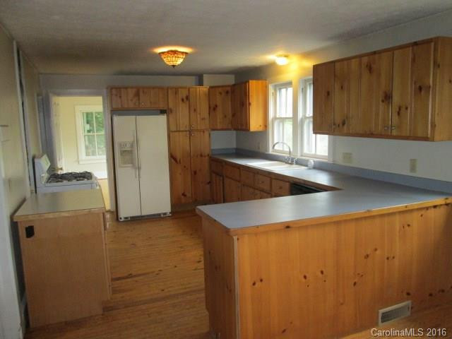 1154 Jonathan Creek Road - Photo 7
