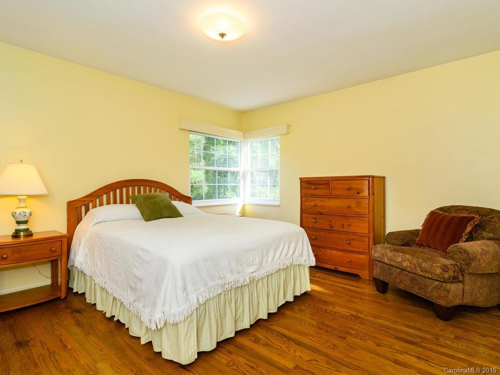 82 Midland Drive - Photo 10