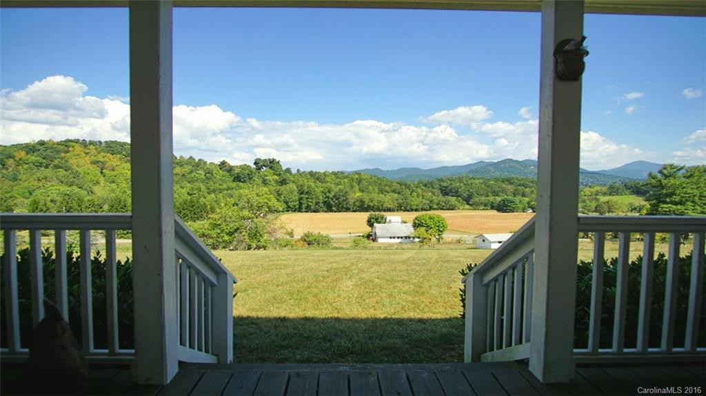134 Douglas Drive - Photo 2