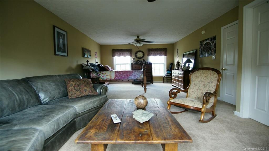 134 Douglas Drive - Photo 12