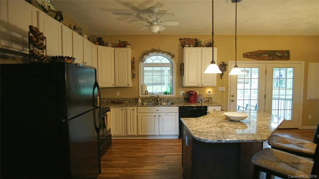 134 Douglas Drive - Photo 6