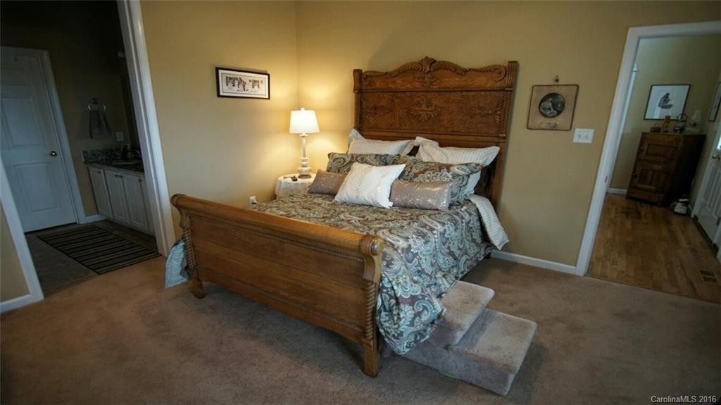 134 Douglas Drive - Photo 10