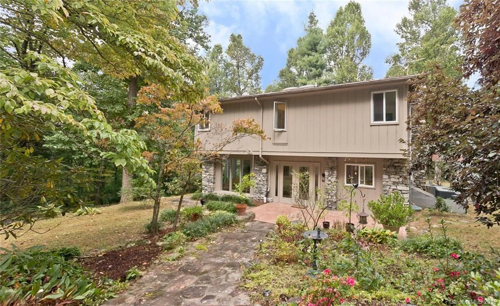 1386 Pinnacle Mountain Road