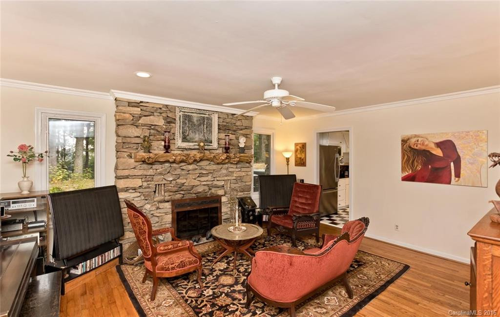 1386 Pinnacle Mountain Road - Photo 7