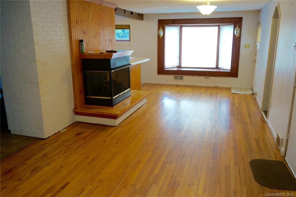 18 Jarnaul Avenue - Photo 2