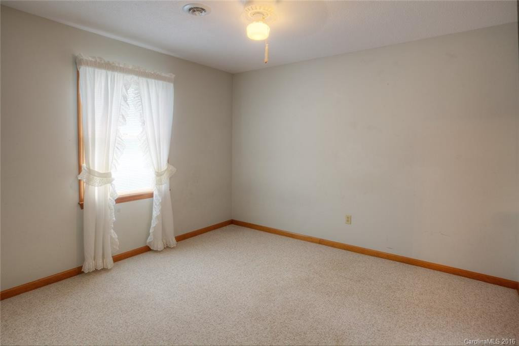 68 Brundy Avenue - Photo 10