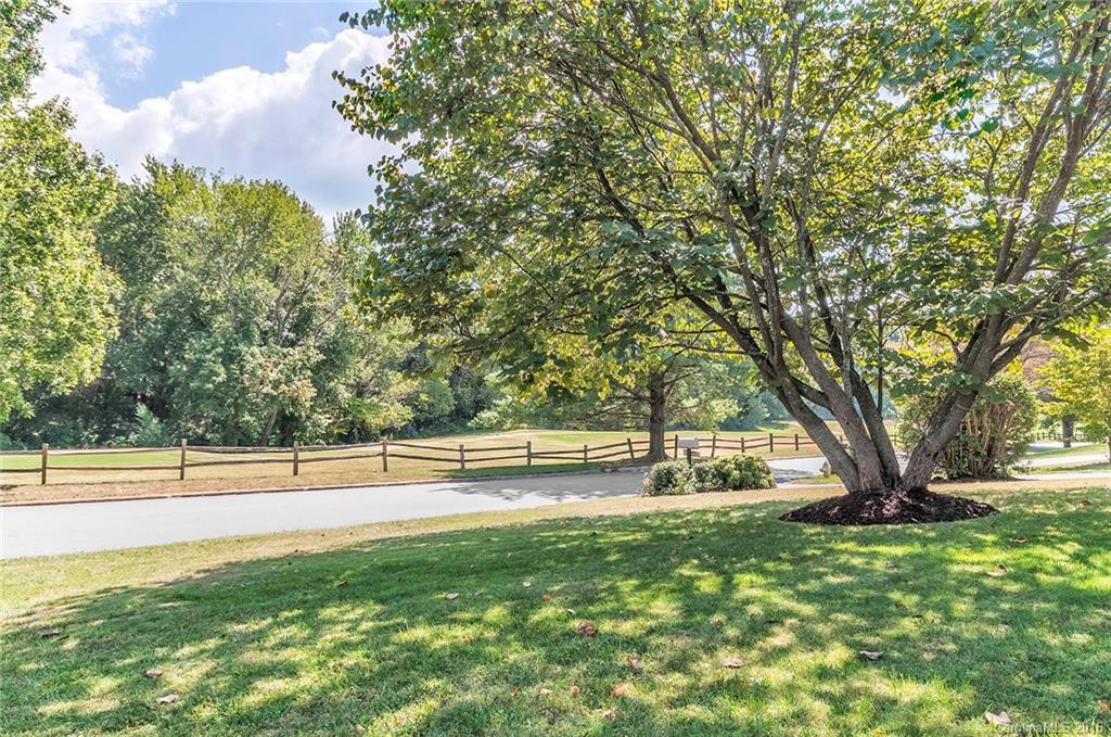 44 Edgelawn Road - Photo 2
