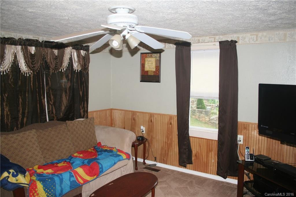 31 Banks Town Road - Photo 2