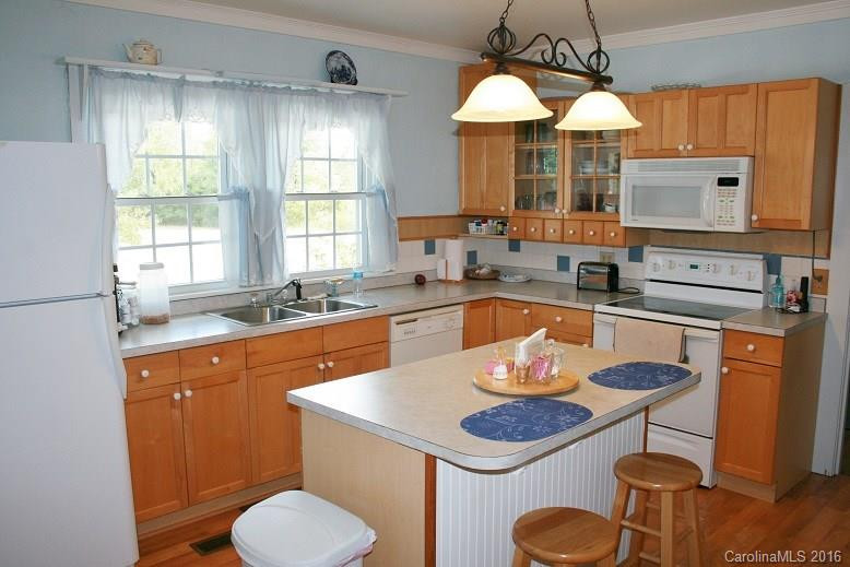 2048 Ellenboro Henrietta Road - Photo 6