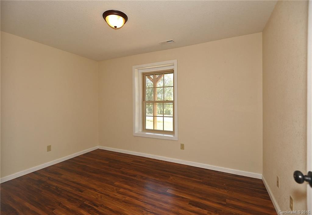 171 Travelers Point - Photo 16