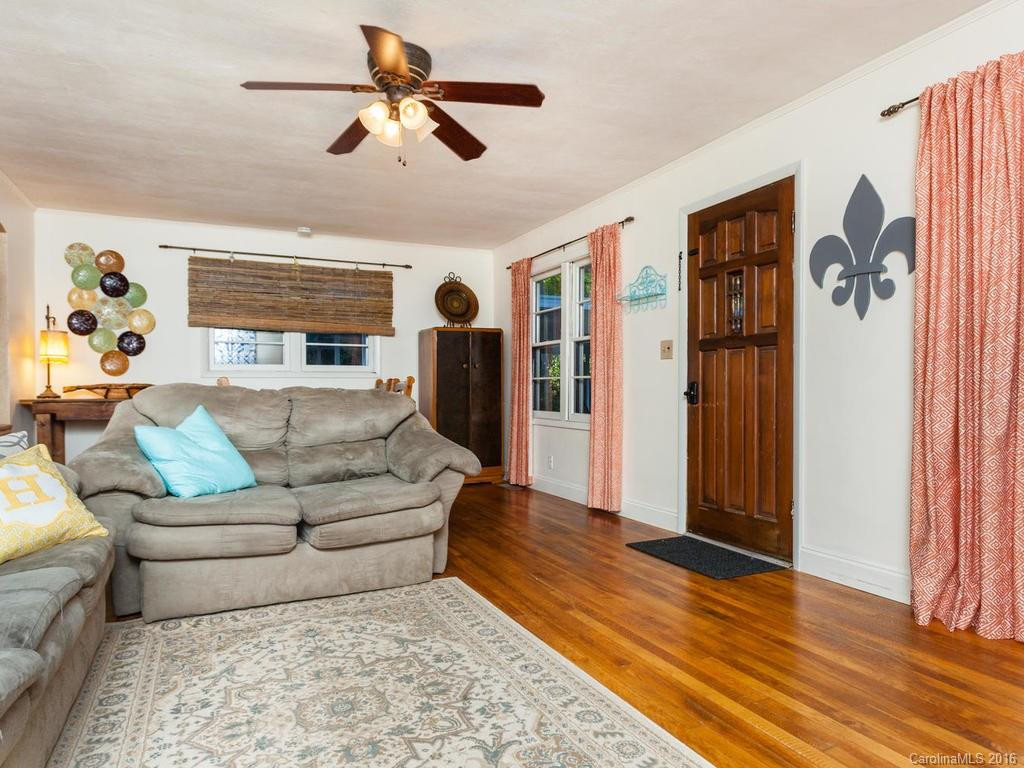 202 Calhoun Street - Photo 3