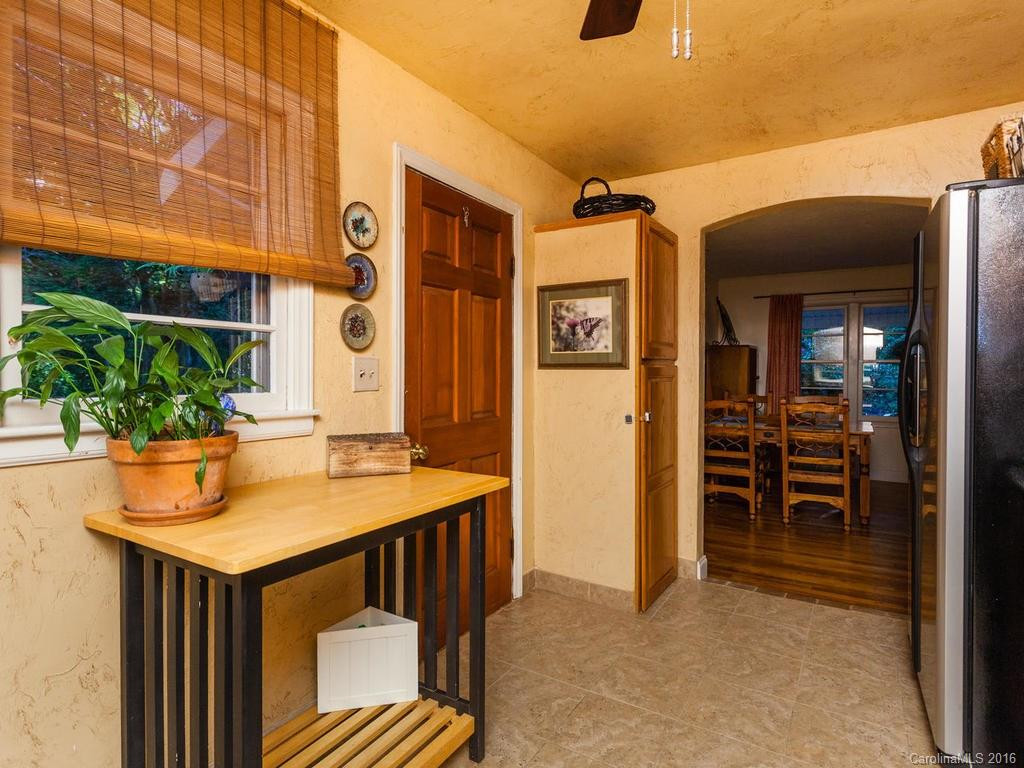 202 Calhoun Street - Photo 8