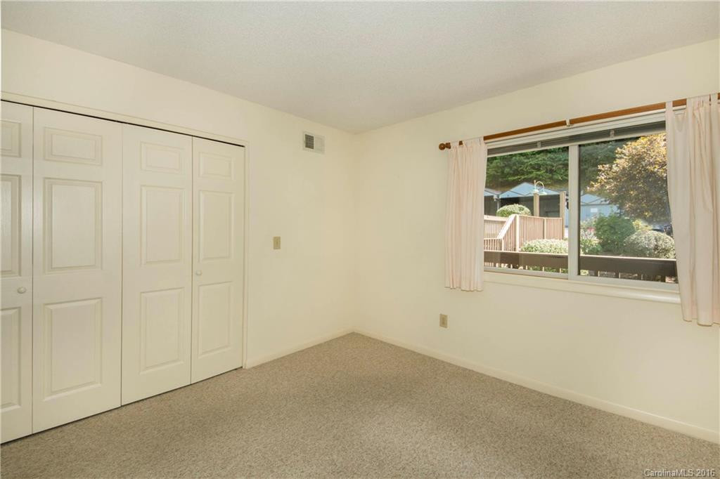 87 Willow Road #B-10 - Photo 14