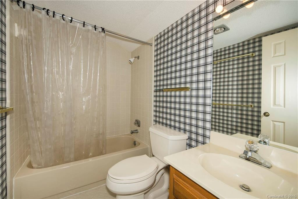 87 Willow Road #B-10 - Photo 15