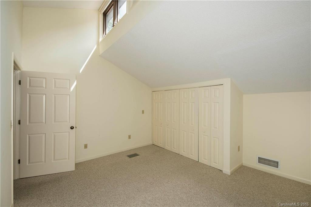 87 Willow Road #B-10 - Photo 18