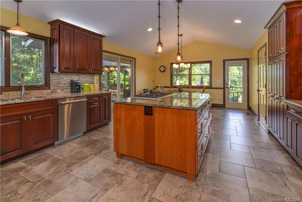 393 Sabine Drive - Photo 9