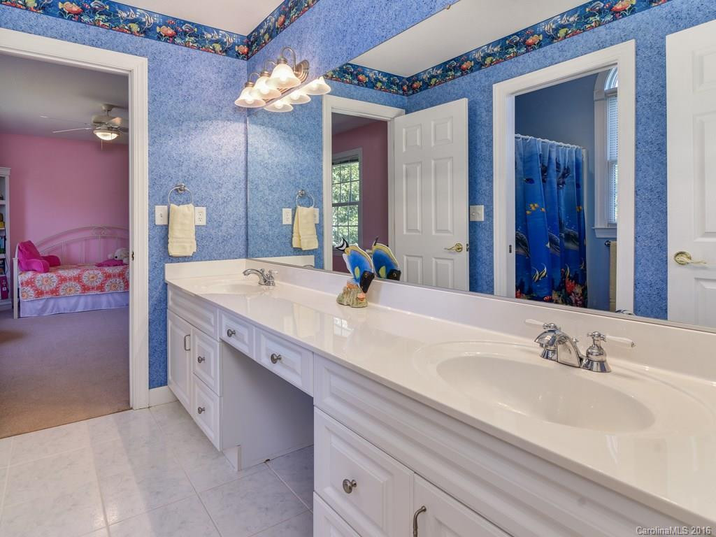 27 Chartwell Lane - Photo 15