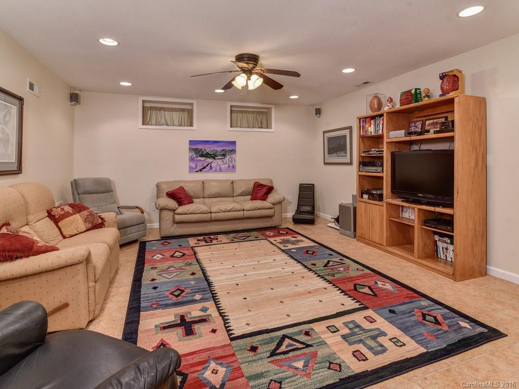 27 Chartwell Lane - Photo 20