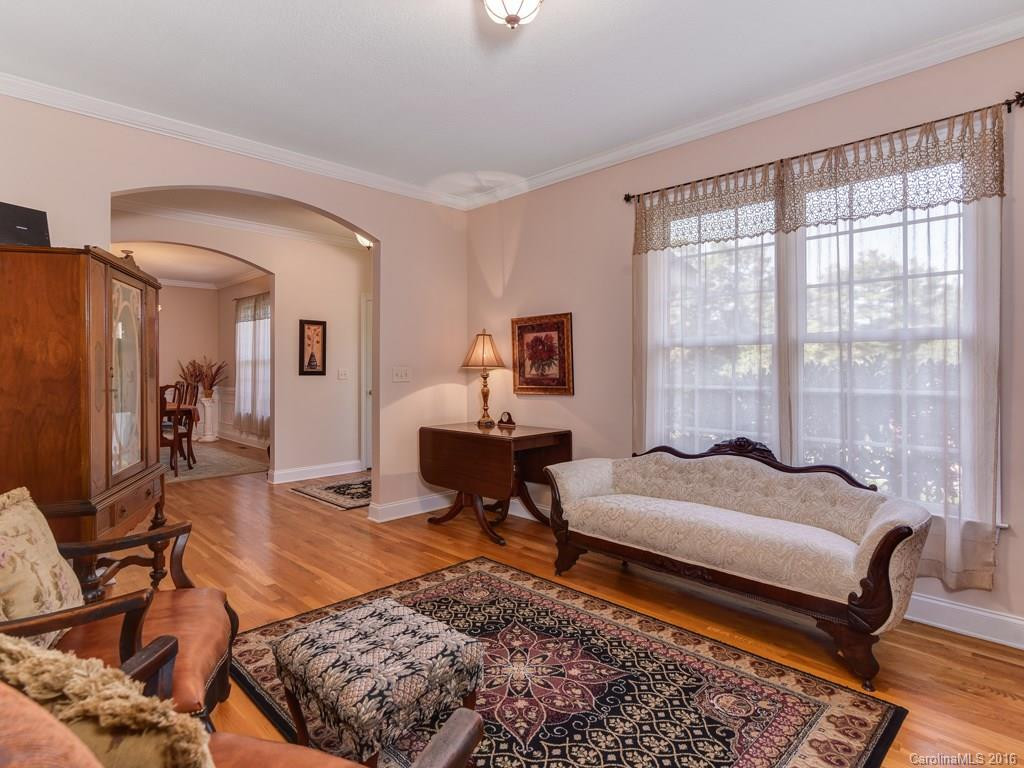 27 Chartwell Lane - Photo 3
