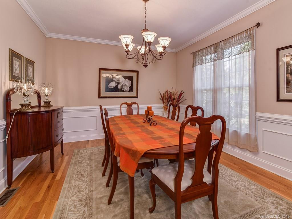 27 Chartwell Lane - Photo 4