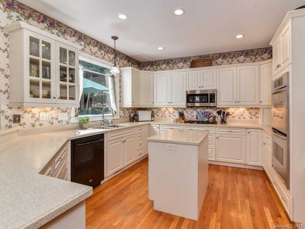 27 Chartwell Lane - Photo 8