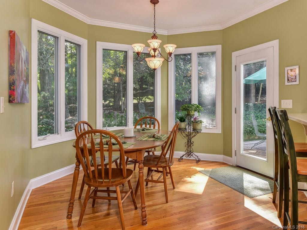 27 Chartwell Lane - Photo 10