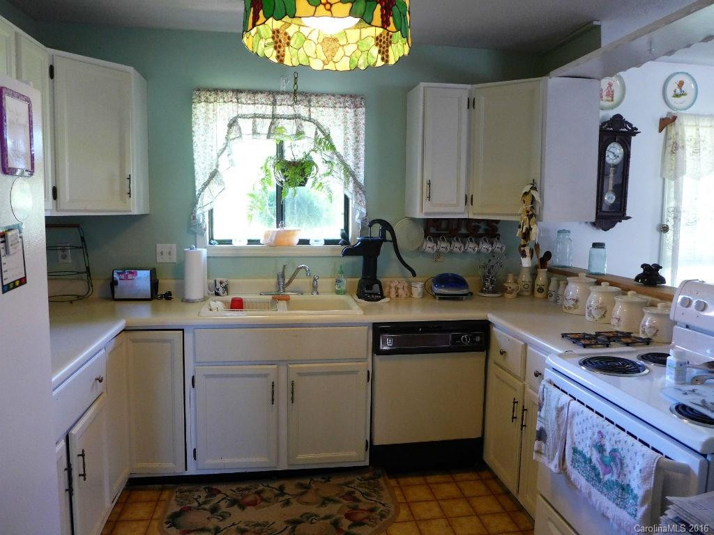 1277 Everett Road - Photo 15