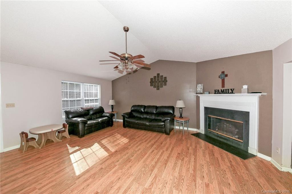 336 Fountain Trace Drive - Photo 5