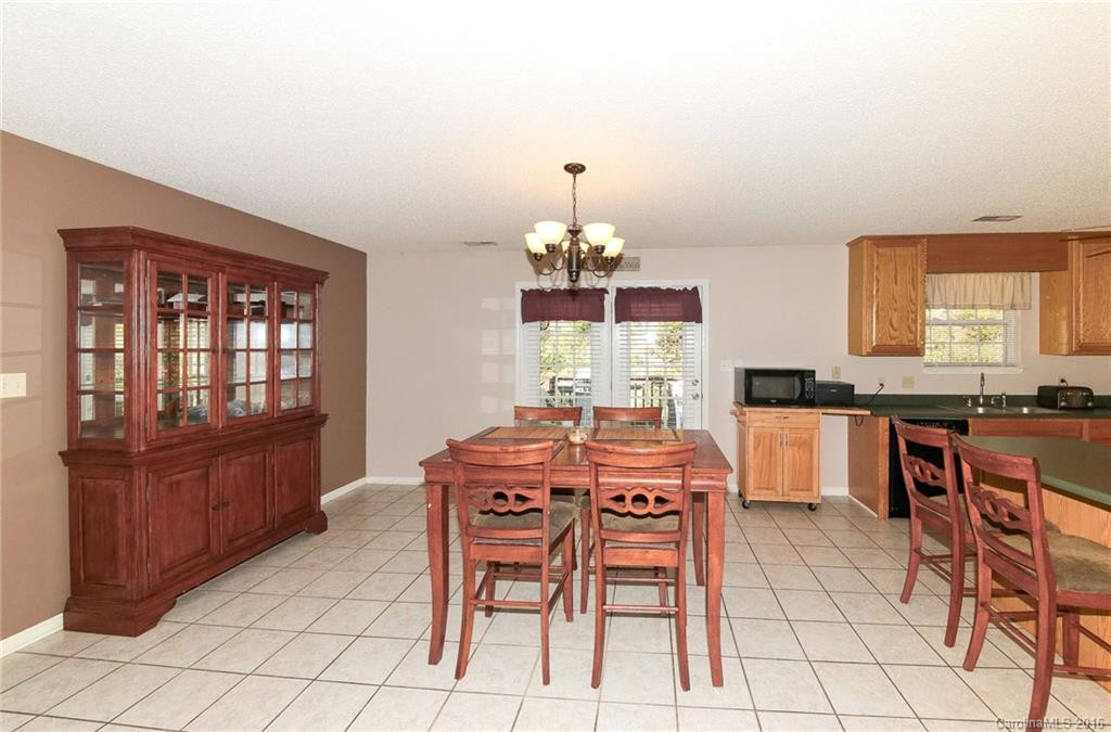 336 Fountain Trace Drive - Photo 10