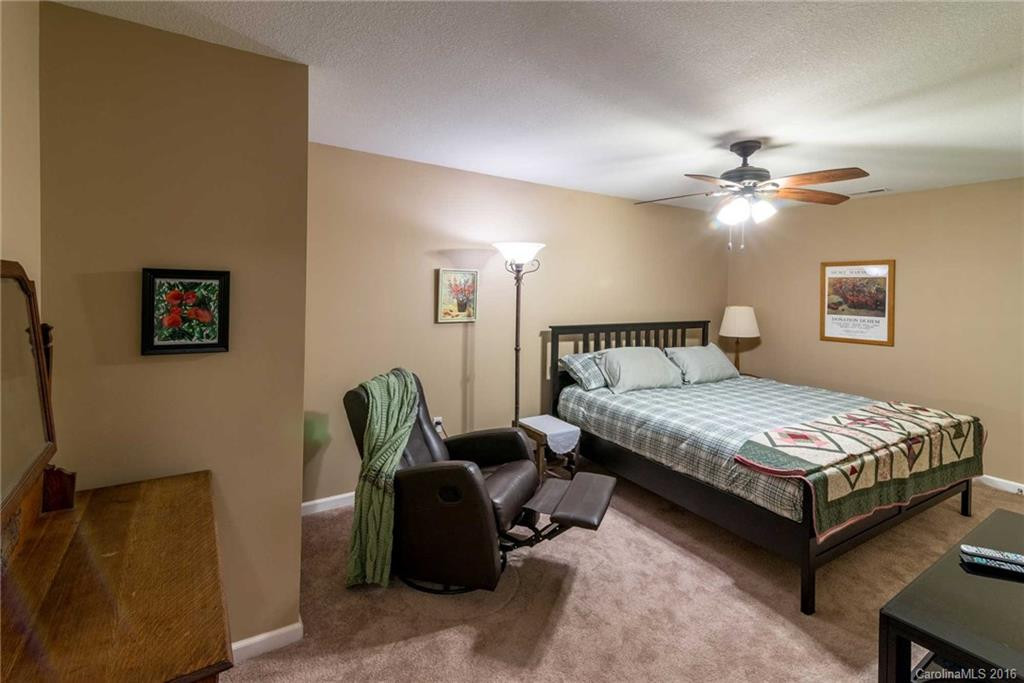 25 Lake Avenue - Photo 11