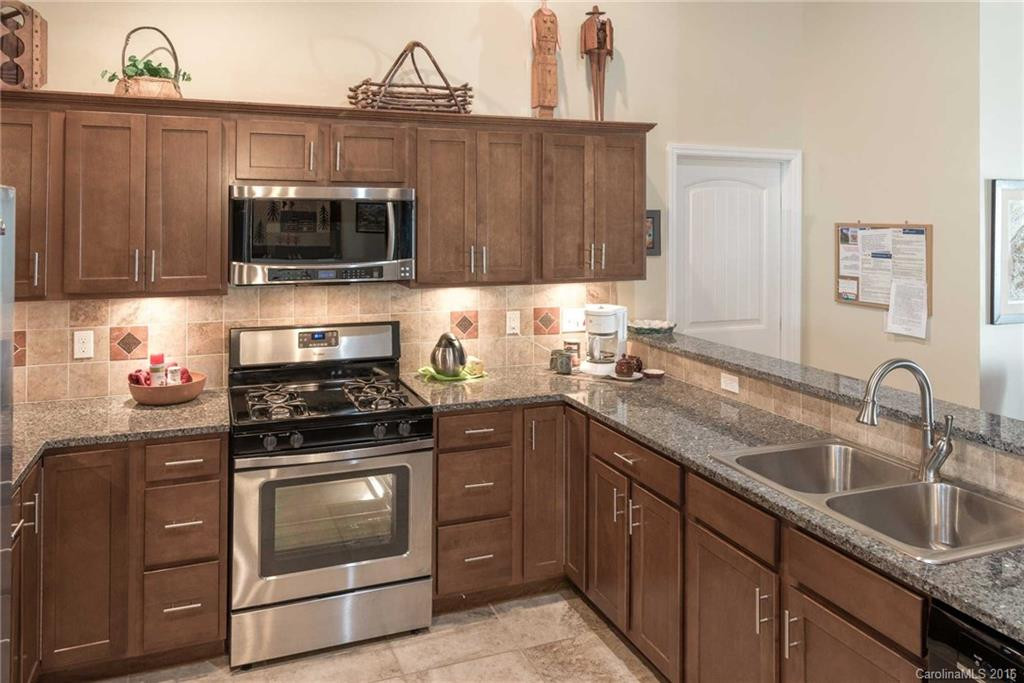 25 Lake Avenue - Photo 16